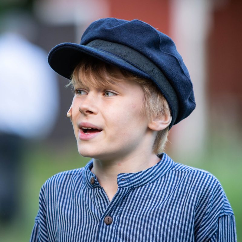 2026 06 10 Emil Genomdrag M Kostym 28